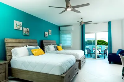 Queen Beds at The Suites@MrGroupers