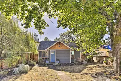 Adorable Portland Retreat < 8 Mi to Downtown!
