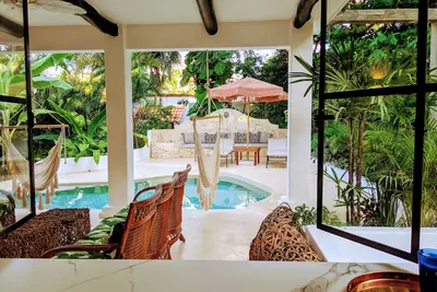 Image de Designer's Villa At Playacar Beach