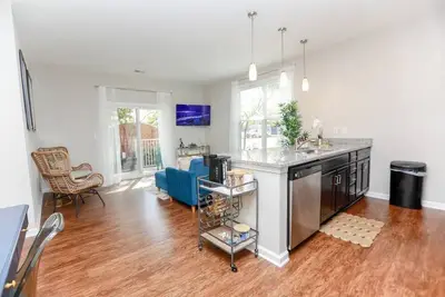 Image de Stunning 2 Bdrm Apartment in the Heart Of Norfolk!