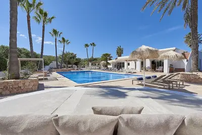 Image de Beautiful Ibiza Villa | Casa Rocco | 6 Bedrooms | Beautiful Country Views & Private Pool | San Jose