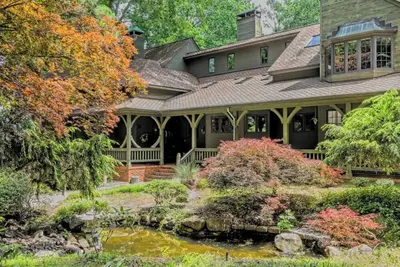 Image de 3 Family friendly Waterfront homes w/pool, private property with amenities!