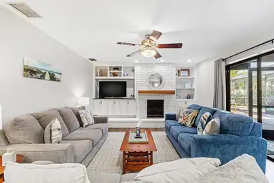 Image de Snow Birds Welcome_Heated Pool_Sleeps 12+Patio