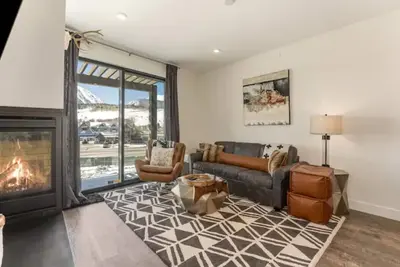 Image de Luxury New Ski 2 bdroom Condo on the River