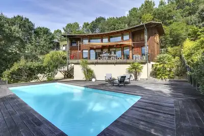 Image de Au cœur du Golf, magnifique villa avec piscine