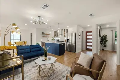 Bellini House / Stunning Modern 3bd Home