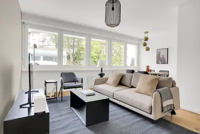 Image de Ideal Am Ring 2. 5 Room w/ Storage, nr Basel Main Station, by Blueground