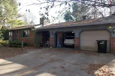 Image de Spacious Home near Trails & Attractions