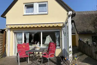 Image de Moderne Ferienwohnung \"abendfrieden\" mit Terrasse und W-lan für Max. 4 Personen