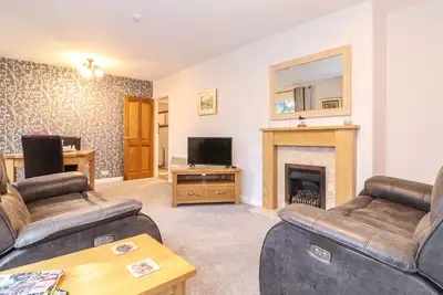 Afton, romantic, with pool in Ambleside