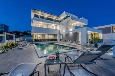 Image de Apartments for 18 with Pool