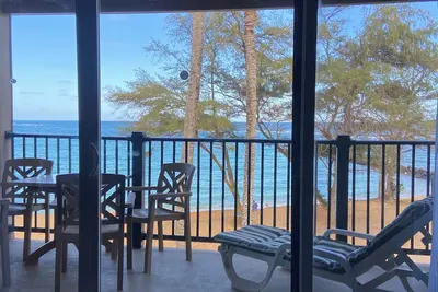 Image de Oceanfront Kauai Condo – Rare Christmas-Week Escape with Gorgeous Views!