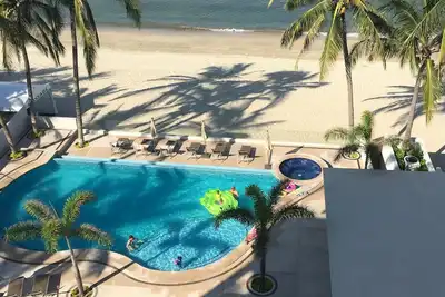 Image de Bucerias beachfront living at its best!