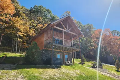 Image de Banff/Hot Tub-Lakeview -Pet friendly-8 Person Lodge