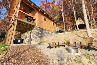 Image de Jasper/Hot Tub-Lakeview -Pet friendly-8 Person Lodge