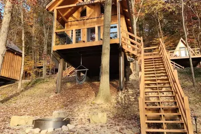 Image de Yosemite/Lakeview -Pet Friendly- 4-6 Person Midsize Cabin