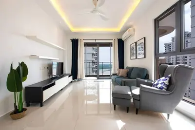 Image de Comfy 3br Apt in Danga Bay, Free Parking, Sea View