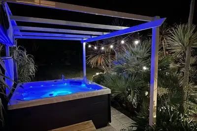 Image de La Maison Mélorienne, élégante demeure bretonne en pierre spa, sauna