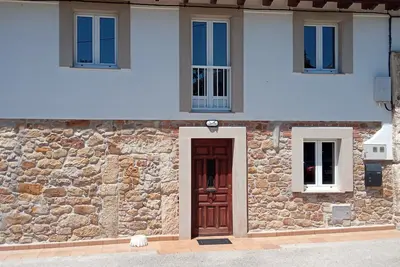 Image de Bonita Casa en el Pueblo de Luces a un Paso del mar y la Montaña