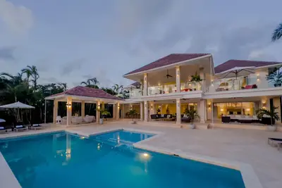 Image de Luxury The Dream villa  w/golf view, outdoor screen movie, Chef & staff incl.