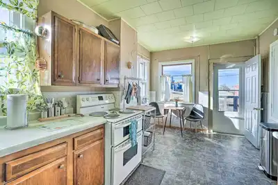 Image de Pet-Friendly Downtown Hettinger Apt w/ Yard!