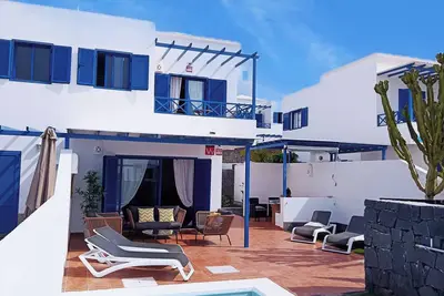Villa Optimist Rubicon, private pool, Wifi, sea views
