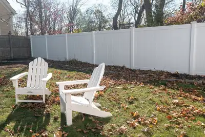 Image de Oceanside Village Home~Private Fenced Yard~Reserved Parking