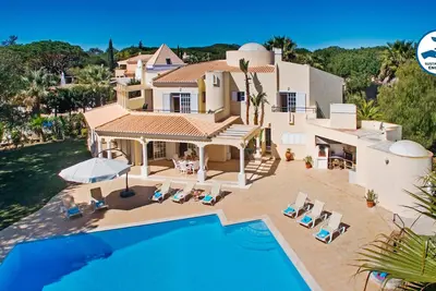 Image de Modern villa w/ heatable pool & Bbq