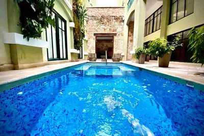 Image de Apartment with pool front the National Theater Di2