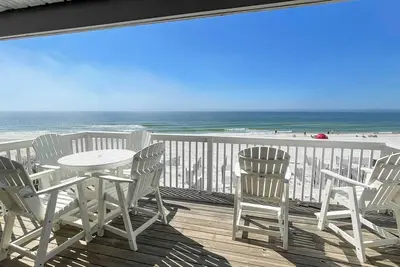 Image de 4 Boats Right on the Beach - Your Gulf-Front Sanctuary in Barrier Dunes