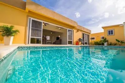 Image de Family-friendly resort, waterpark/tennis/restaurant, free bus to beaches/shops