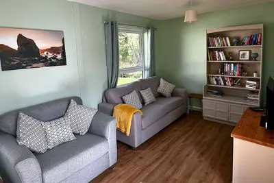 Image de Peaceful, streamside, detached bungalow - close attractions, walks & beaches