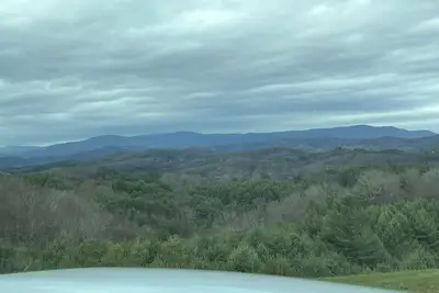 Image de Cozy Cabin on the New River located in the beautiful North Carolina Mountains. .