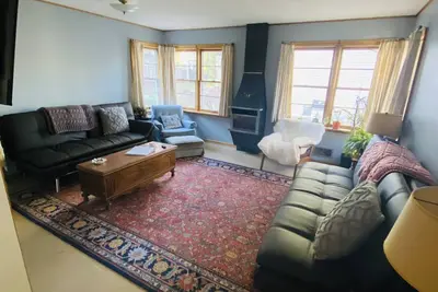 Image de Grandma's Comfy Vintage Cottage w/ Fireplace ~ Bbq & Firepit