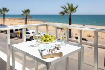 Beach Front Studio w/Premium View -Astro Quarteira