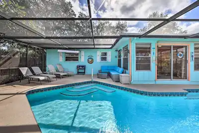 Image de Florida Home w/ Private Yard, Picnic Area & Grill!