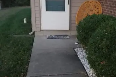 Image de 142 Overbrook · A. O. Bungalow - Modern Attached Home