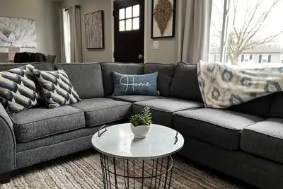 Image de 956 Olympia Drive · Brand New Mason Home w Luxurious Finishes