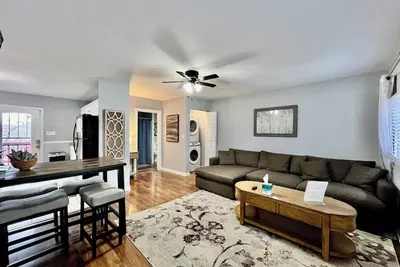 Image de 30 Royal #2 · Comfortable Two Bedroom on Royal in Springboro