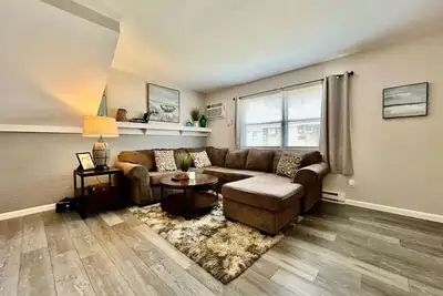 Image de 219 Maxwell St - Unit A · Newly Renovated Franklin Flat