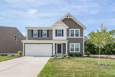 Image de New  Cheerful 5 bedroom home in quiet suburban area.