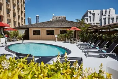 Image de 3 Sleek Units in the Heart of Hawaii! Onsite Pool, Pet-Friendly Property