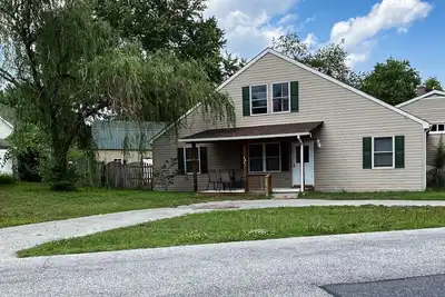 Image de Large 2 bedroom house with private parking in a nice neighborhood