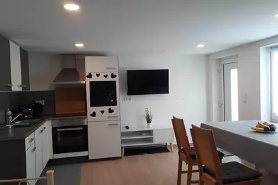 Image de Neu Renovierte Ferienwohnung mit Wlan