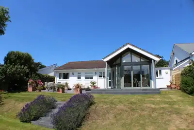 Image de Winterbourne Cottage - Holiday Home with gardens and Parking