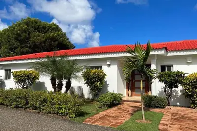Image de Sunny and warm, friendly people, super beaches, low cost! 4bd villa for you