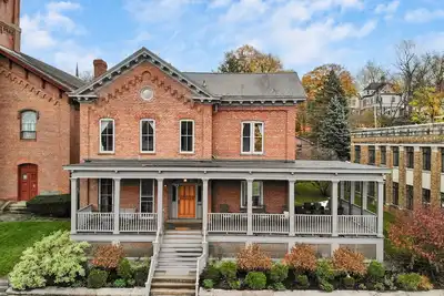 Image de On Catskill Main Street, Upscale Charm + Outdoor Living | Beatrice by AvantStay