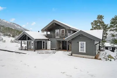 Image de Chalet right on the ski slope (Ski In / Out)