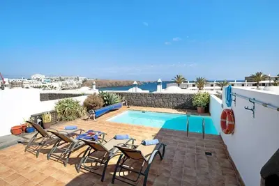 Image de Stylish villa with sea view and private pool