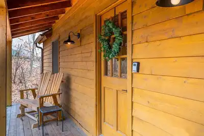 Image de Modern Hideaway Hot tub Great for large groups!